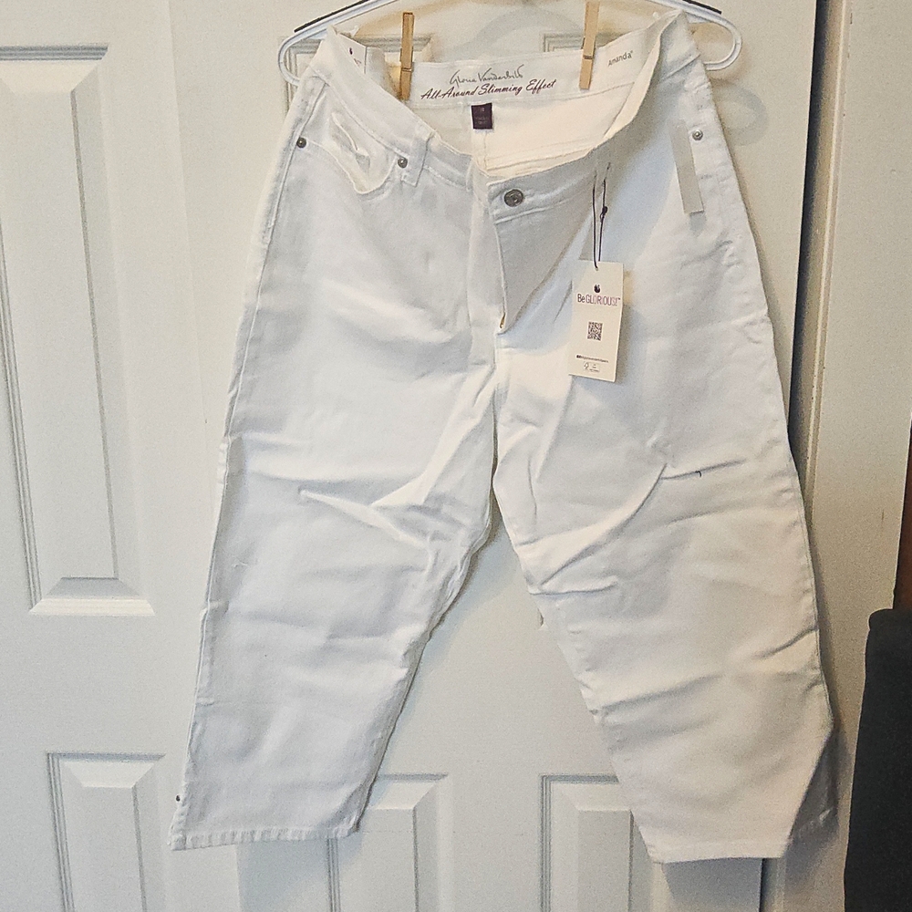 NWT sz 16 White Capri Jeans